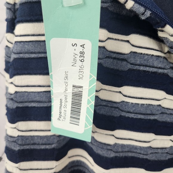 Paper moon for Stitch Fix Navy Gray Stripe Knit Pencil Skirt Small - Picture 4 of 5